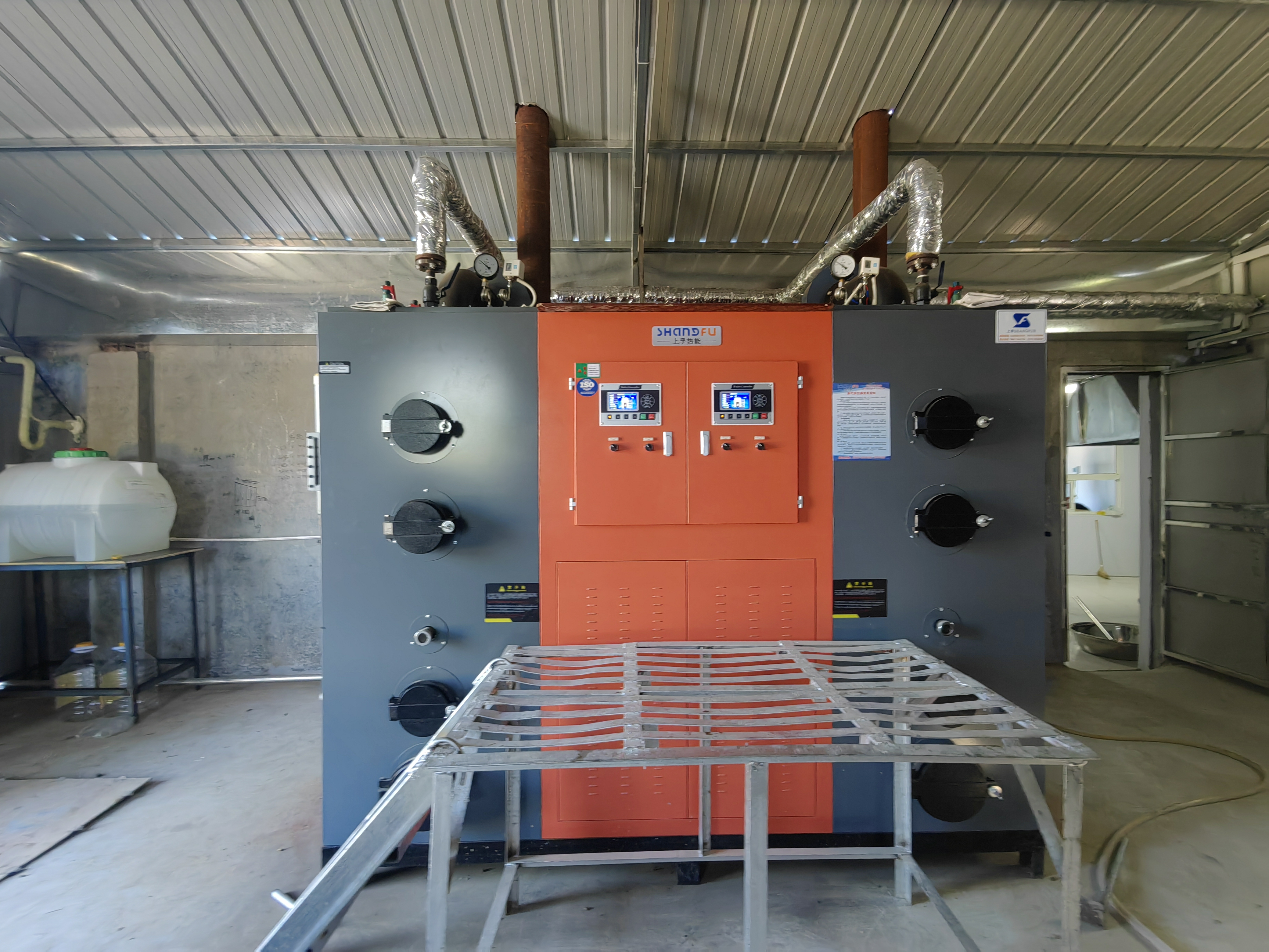 新鄉(xiāng)某食品廠選擇我司蒸汽發(fā)生器用于蒸汽滅菌鍋殺菌